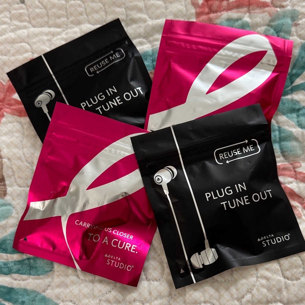 Set/4 Delta Studio Wired Earbuds